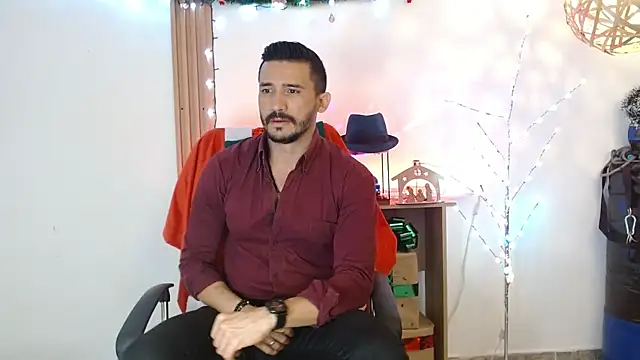 Snapshot of Reiko_85_ chatting on 22, 12, 2025 Reiko 85 online show from 22, 12, 2025