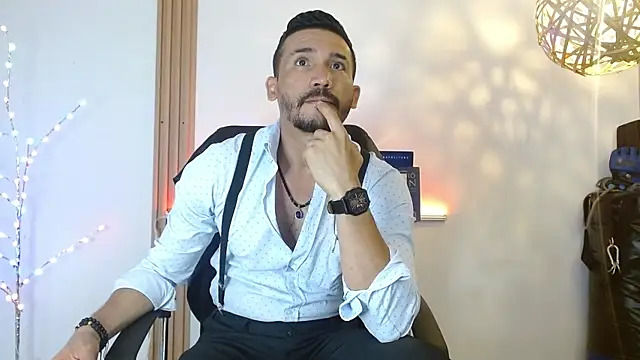 Snapshot of Reiko_85_ chatting on 6, 1, 2026 Reiko 85 online show from 6, 1, 2026