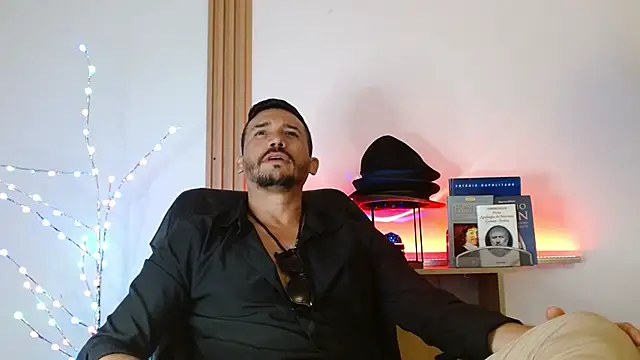 Snapshot of Reiko_85_ chatting on 7, 1, 2026 Reiko 85 online show from 7, 1, 2026