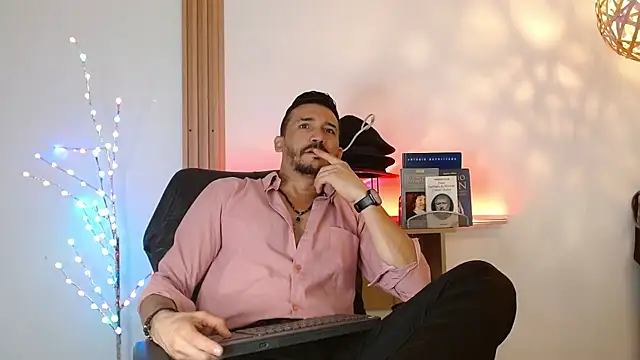 Snapshot of Reiko_85_ chatting on 8, 1, 2026 Reiko 85 online show from 8, 1, 2026