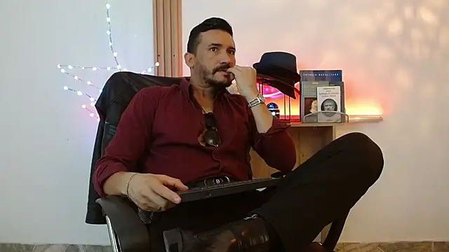 Snapshot of Reiko_85_ chatting on 13, 1, 2026 Reiko 85 online show from 13, 1, 2026