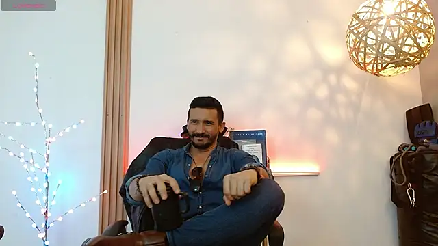 Snapshot of Reiko_85_ chatting on 17, 1, 2026 Reiko 85 online show from 17, 1, 2026