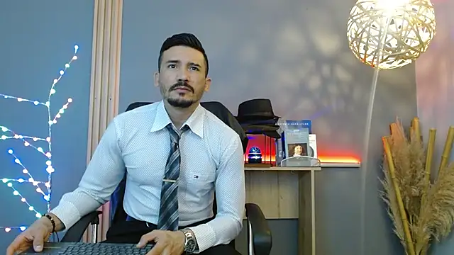 Snapshot of Reiko_85_ chatting on 4, 2, 2026 Reiko 85 online show from 4, 2, 2026