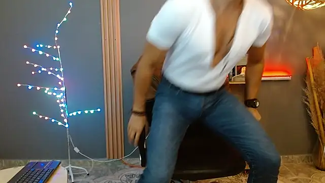 Snapshot of Reiko_85_ chatting on 7, 2, 2026 Reiko 85 online show from 7, 2, 2026