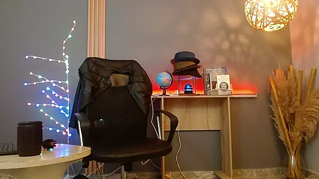 Snapshot of Reiko_85_ chatting on 11, 2, 2026 Reiko 85 online show from 11, 2, 2026