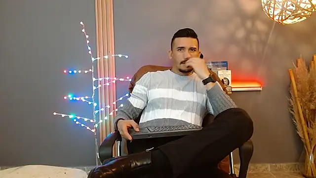 Snapshot of Reiko_85_ chatting on 19, 2, 2026 Reiko 85 online show from 19, 2, 2026