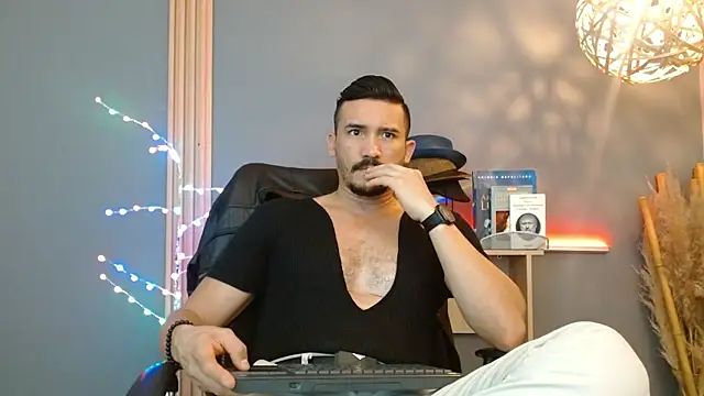 Snapshot of Reiko_85_ chatting on 22, 2, 2026 Reiko 85 online show from 22, 2, 2026