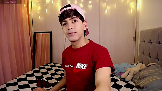 teobowny  online show from 12, 12, 2024