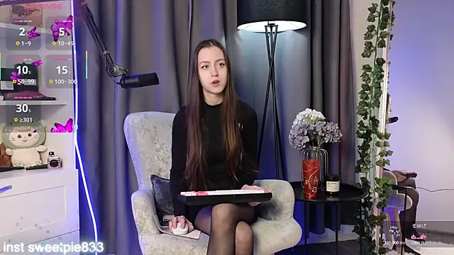 Snapshot of Anal_Girl_ chatting on 4, 3, 2026 Anal Girl online show from 4, 3, 2026