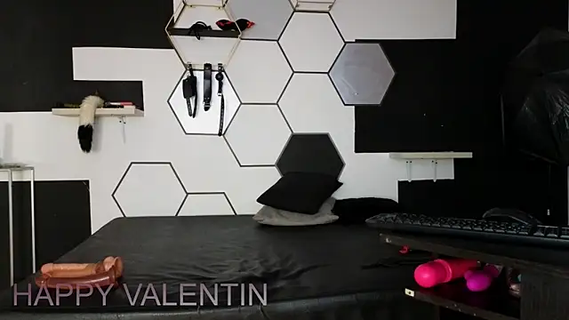 haileycat online show from 15, 2, 2025