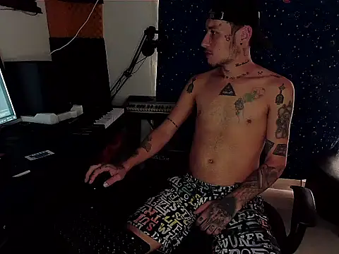 Snapshot of patrik_tattoo_ chatting on 5, 12, 2024 patrik tattoo online show from 5, 12, 2024