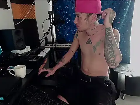 Snapshot of patrik_tattoo_ chatting on 9, 12, 2024 patrik tattoo online show from 9, 12, 2024