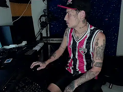 Snapshot of patrik_tattoo_ chatting on 10, 12, 2024 patrik tattoo online show from 10, 12, 2024