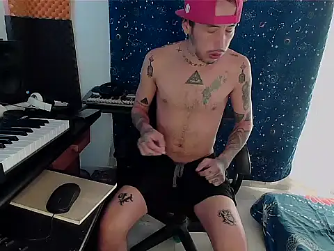 Snapshot of patrik_tattoo_ chatting on 1, 2, 2025 patrik tattoo online show from 1, 2, 2025