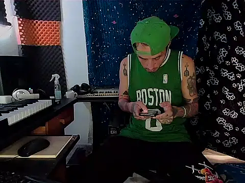 Snapshot of patrik_tattoo_ chatting on 10, 2, 2025 patrik tattoo online show from 10, 2, 2025