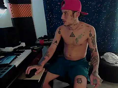 Snapshot of patrik_tattoo_ chatting on 15, 2, 2025 patrik tattoo online show from 15, 2, 2025