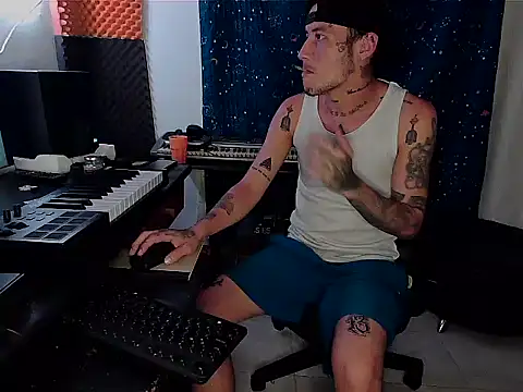 Snapshot of patrik_tattoo_ chatting on 18, 2, 2025 patrik tattoo online show from 18, 2, 2025