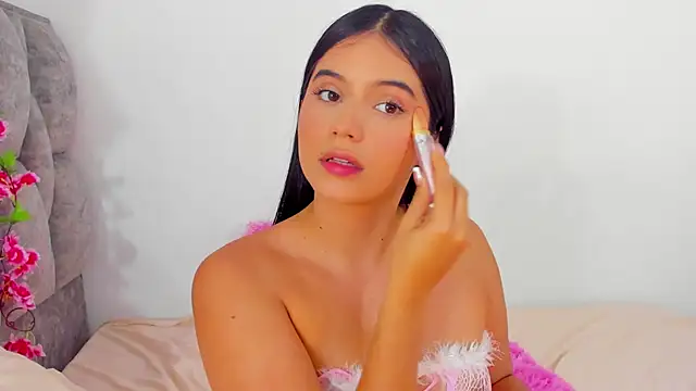 Snapshot of adhara__evanss chatting on 13, 12, 2024 adhara evanss online show from 13, 12, 2024