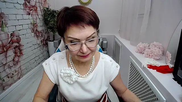 Snapshot of Cutie_Asya chatting on 4, 2, 2025 Cutie Asya online show from 4, 2, 2025