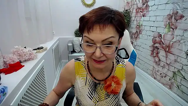 Snapshot of Cutie_Asya chatting on 4, 3, 2025 Cutie Asya online show from 4, 3, 2025