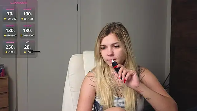 Snapshot of Kate_Legend chatting on 26, 7, 2026 Kate Legend online show from 26, 7, 2026