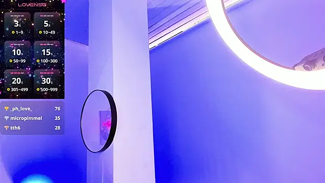 Snapshot of blackberrys_ chatting on 10, 1, 2025 blackberrys  online show from 10, 1, 2025