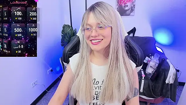 Snapshot of blackberrys_ chatting on 5, 2, 2025 blackberrys  online show from 5, 2, 2025