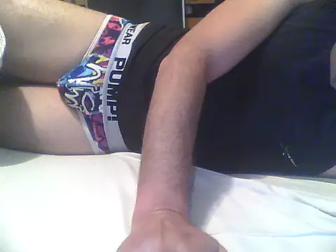 Snapshot of frank32love chatting on 6, 1, 2025 frank32love online show from 6, 1, 2025