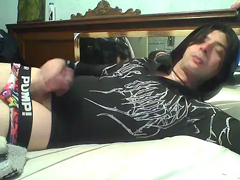 Snapshot of frank32love chatting on 5, 2, 2026 frank32love online show from 5, 2, 2026