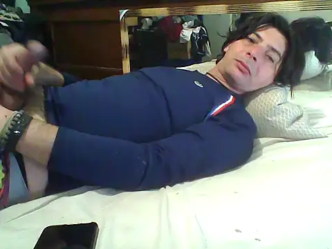 Snapshot of frank32love chatting on 13, 2, 2026 frank32love online show from 13, 2, 2026