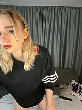 Eva Millss online show from 13, 12, 2024