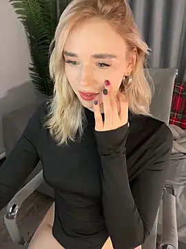 Eva Millss online show from 14, 12, 2024