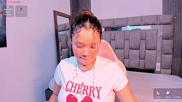 zulyjones online show from 11, 10, 2025