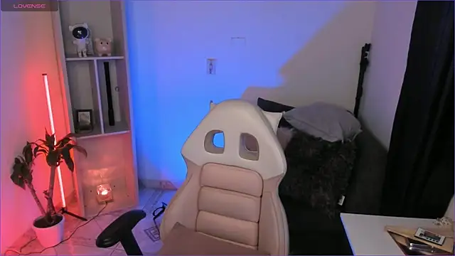 Snapshot of odelei chatting on 12, 11, 2025 odelei online show from 12, 11, 2025