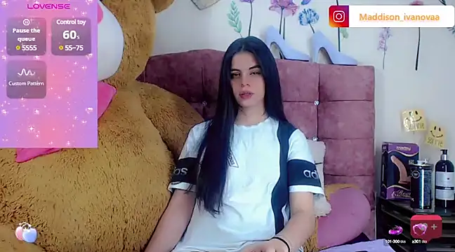 Madisson Ivanova online show from 15, 1, 2025