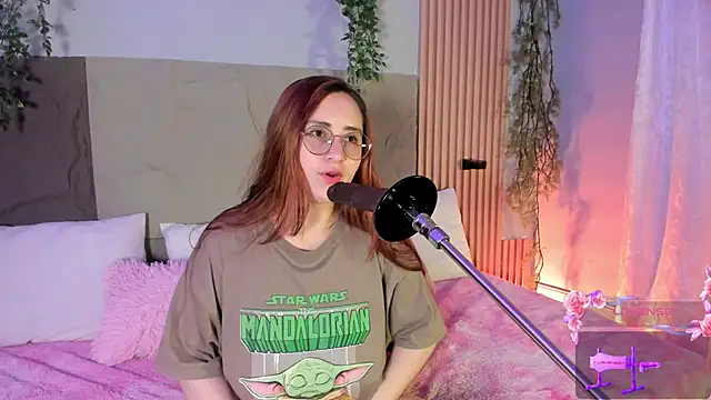 centaurigirl online show from 5, 4, 2026