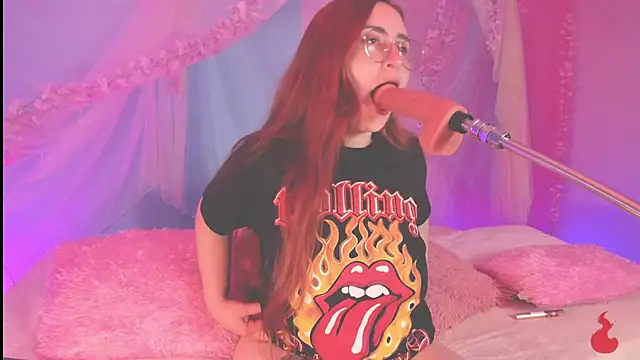 Snapshot of centaurigirl chatting on 17, 5, 2026 centaurigirl online show from 17, 5, 2026