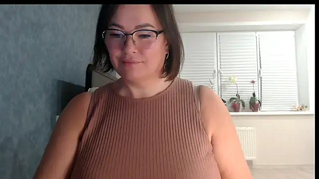 Nora Star online show from 31, 3, 2026