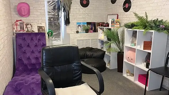 Nika Kitten online show from 3, 4, 2026