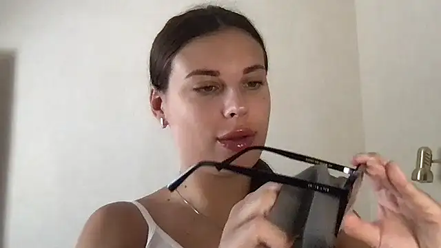 MoonriseGoddess online show from 9, 6, 2026