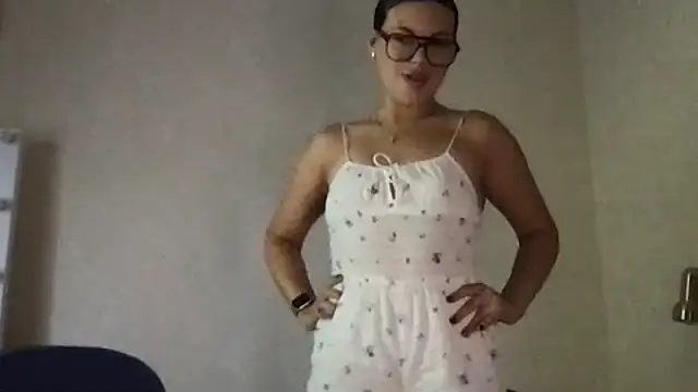 Snapshot of MoonriseGoddess chatting on 20, 7, 2026 MoonriseGoddess online show from 20, 7, 2026