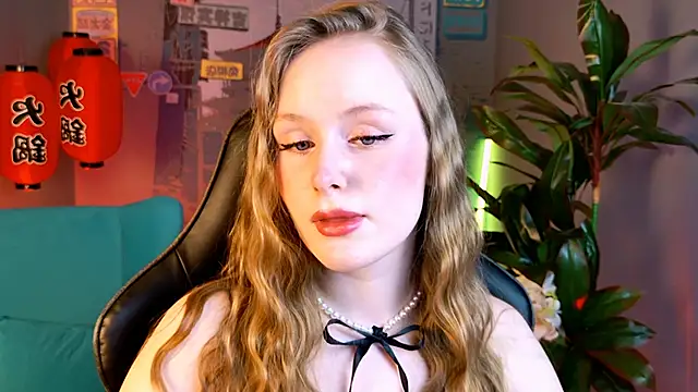 VivienLeeigh online show from 22, 11, 2025