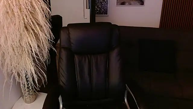 crimson tati  online show from 10, 12, 2024