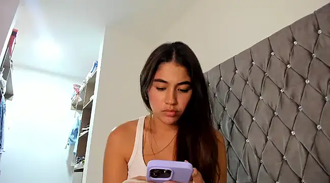 AriaMontgomery online show from 21, 12, 2024