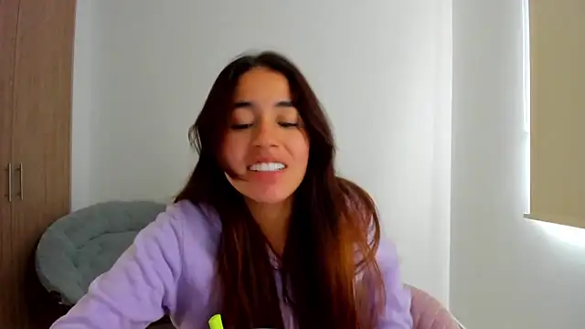 AriaMontgomery online show from 5, 3, 2025