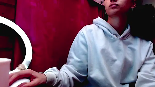 holy juli online show from 7, 2, 2026