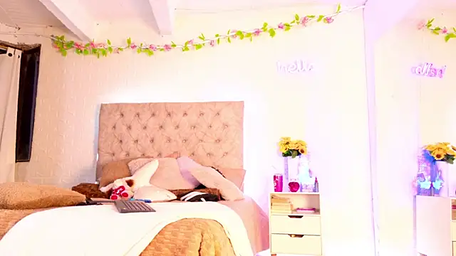 Snapshot of Anastasia2023 chatting on 13, 10, 2025 Anastasia2023 online show from 13, 10, 2025