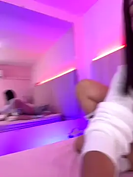 KellyOlsenbe online show from 18, 12, 2025