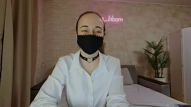 Snapshot of Anika_bloom chatting on 4, 2, 2025 Anika bloom online show from 4, 2, 2025