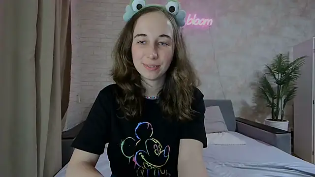 Snapshot of Anika_bloom chatting on 11, 2, 2025 Anika bloom online show from 11, 2, 2025